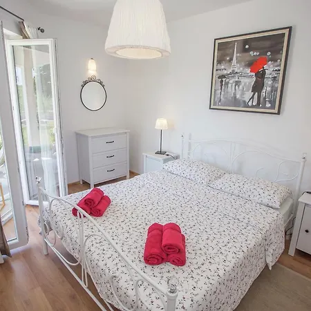 Charming Apartment With Private Terrace In Porec Porec