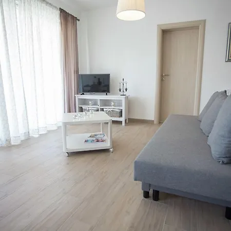 Charming Apartment With Private Terrace In Porec Holiday home *